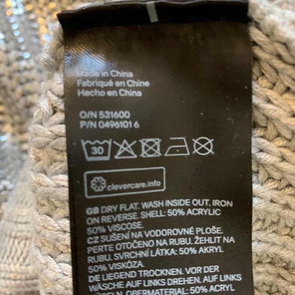 Silver Top - Picture 5 of 5